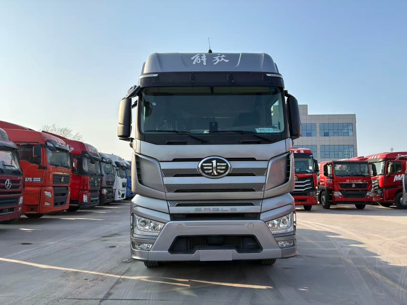2020 LiberateJ7 Tractor Head