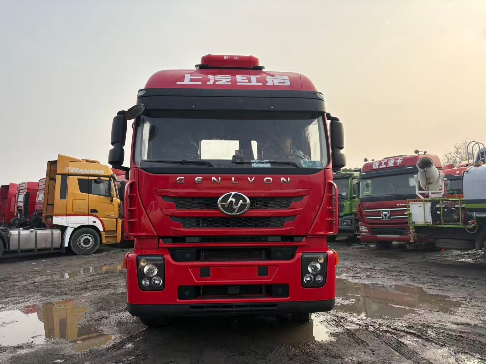 2020 Genlvon SAIC HongYan Tractor Head